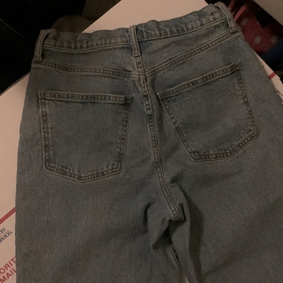 Universal Thread Straight Leg High Rise Denim Jeans - EUC Size 6/28R - Picture 6 of 8